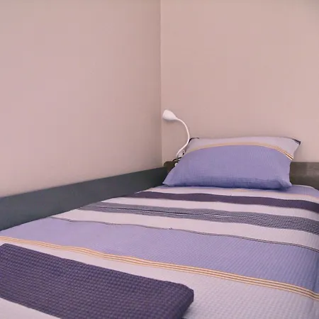 Ideally Situated Corfu Old Town Family Retreat Apartment *